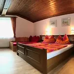 Konukevi Gaestehaus Margareta Wald im Pinzgau