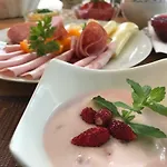Konukevi Gaestehaus Margareta Wald im Pinzgau