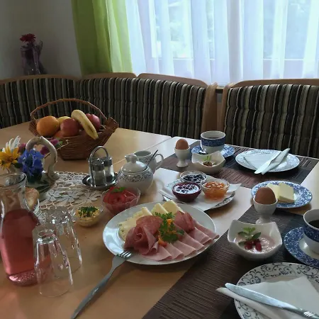 Penzion Gaestehaus Margareta 3*